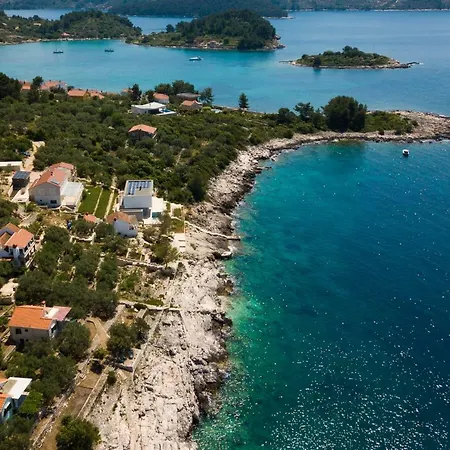 Marija * Vela Luka